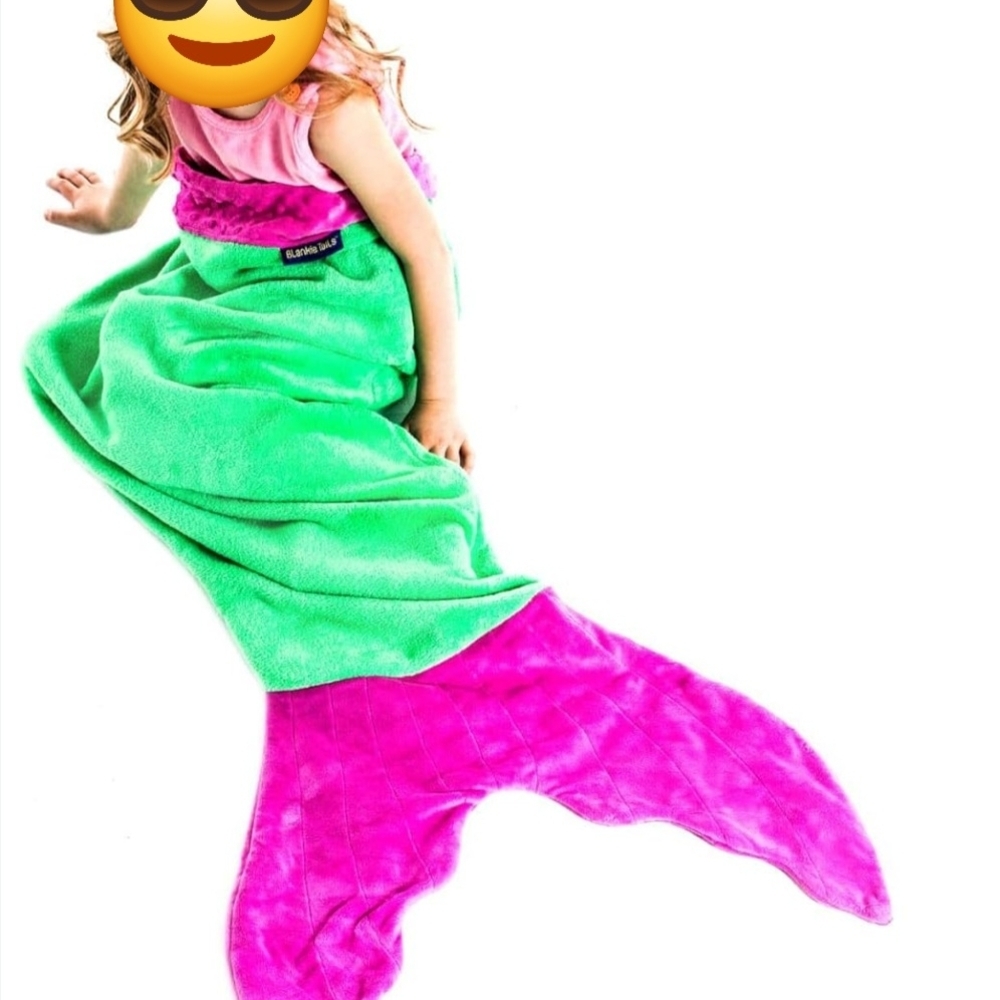 Green and Pink Mermaid Tail Blanket